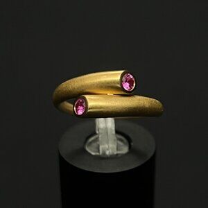 Carelle Whirl Single Pink Sapphire Ring